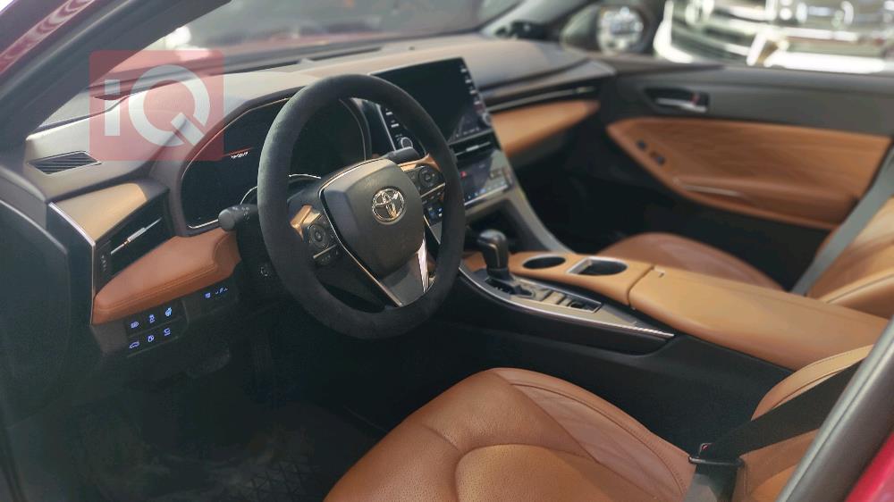 تويوتا أفالون